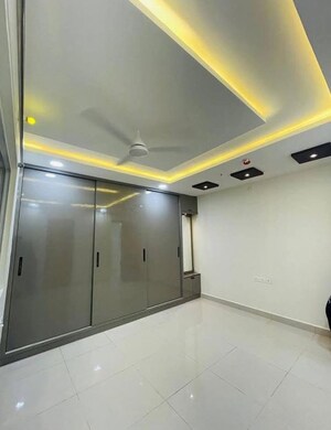 Room in 3 BHK Apartment at Lodha Bellezza Sky Villas, Kukatpally – for Rent
