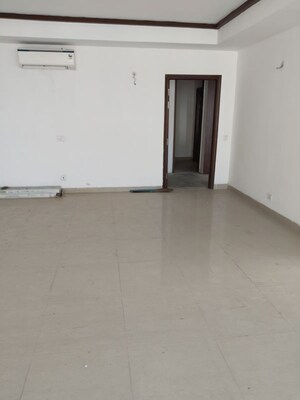 Room in 3 BHK Apartment at Jaypee Imperial Court, Sector 128 – for Sale