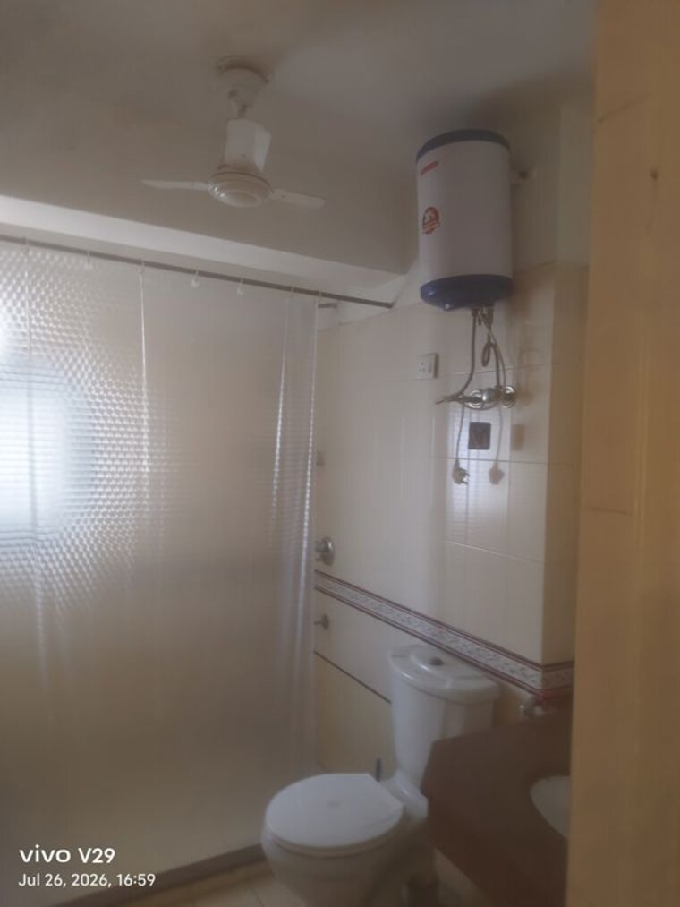 Bathroom, dlf-westend-heights 4 Bedroom 2825 Sq.Ft. Apartment In Sector 53 Gurgaon 10553733