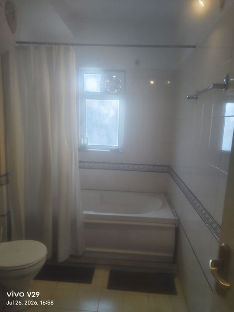 Bathroom, dlf-westend-heights 4 Bedroom 2825 Sq.Ft. Apartment In Sector 53 Gurgaon 10553733