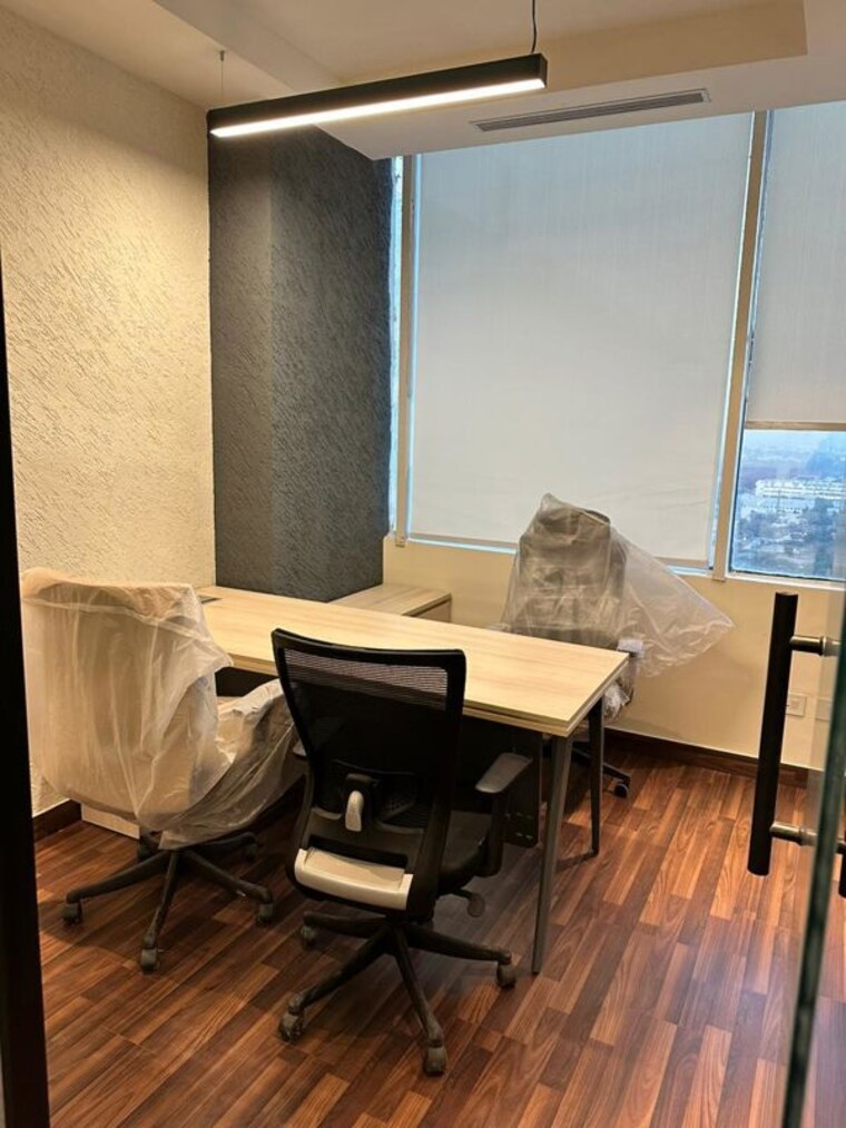 Team Area, sector 65 Commercial Office Space 2600 Sq.Ft. In Sector 65 Gurgaon 10553748