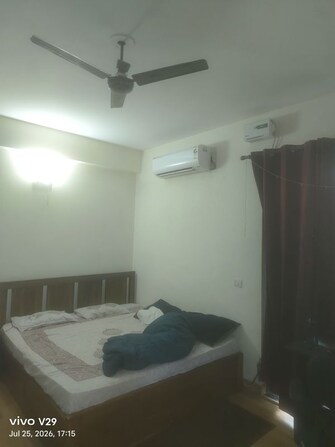 3 BHK + Servant Room 2100 Sq.Ft. Apartment in Unitech Uniworld Gardens