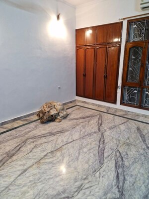 Room in 3 BHK Builder Floor at Greater Kailash I – for Rent