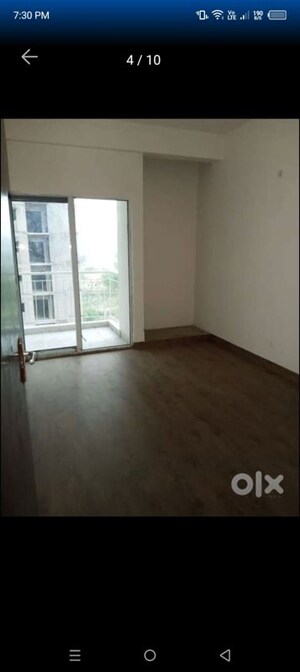 Room in 4 BHK Apartment at Bestech Park View Spa, Sector 47 – for Sale