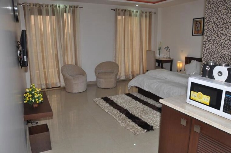 Living Room, bestech-park-view-spa 4 Bedroom 3715 Sq.Ft. Apartment In Sector 47 Gurgaon 10553767