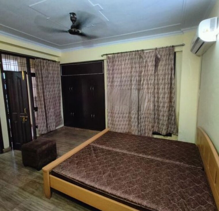 Bedroom, butler colony 3 Bedroom 1800 Sq.Ft. Apartment In Butler Colony Lucknow 10553770