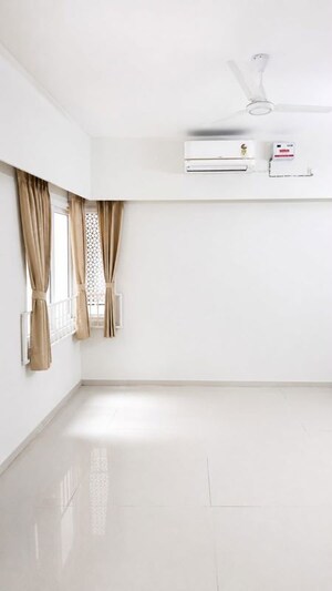 Room in 4 BHK Apartment at L&T Raintree Boulevard, Hebbal – for Rent
