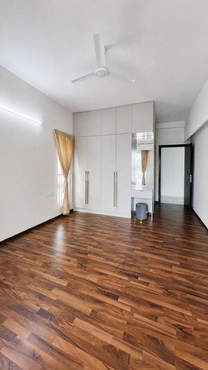 Room in 4 BHK Apartment at L&T Raintree Boulevard, Hebbal – for Rent