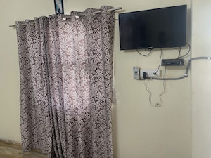 Furnished Amenities in 1 RK Independent House at Sector 10 – for Rent
