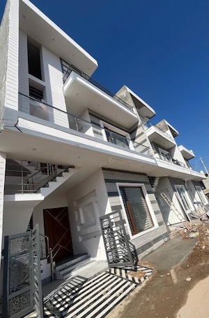 4 BHK Villa – Exterior View View at Kharar Mohali Road - for Sale