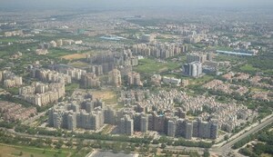 Plot Area in 2 BHK Builder Floor at Dwarka Mor – for Sale