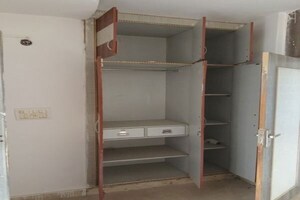 Furnished Amenities in 2 BHK Builder Floor at Dwarka Mor – for Sale