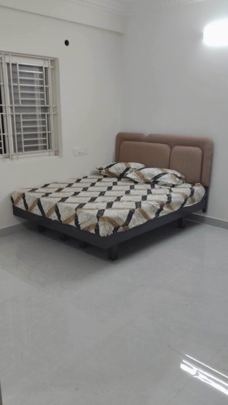 Bedroom, krishna-residency-kadubeesanahalli 2 Bedroom 1000 Sq.Ft. Apartment In Kadubeesanahalli Bangalore 10553862