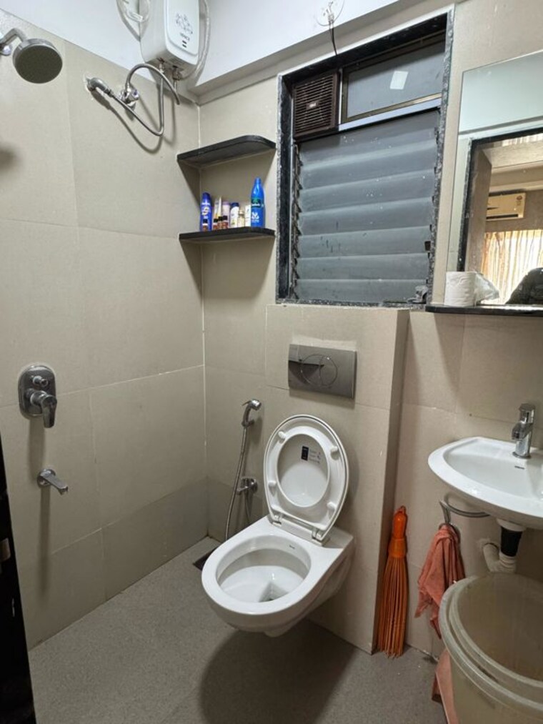 Bathroom, je-and-vee-om-trimurti 1 Bedroom 420 Sq.Ft. Apartment In Malad East Mumbai 10553866