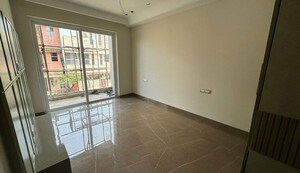 Room in 3 BHK Builder Floor at Sector 7 – for Sale