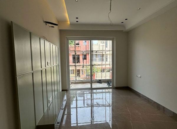 Room in 3 BHK Builder Floor at Sector 7 – for Sale