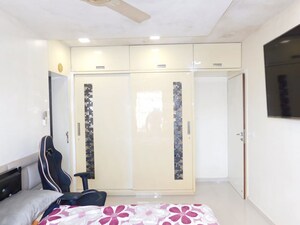 Room in 2 BHK Apartment at Lalani Grandeur, Goregaon East – for Sale
