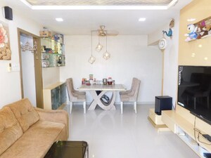 2 BHK Apartment For Sale in Lalani Grandeur, Goregaon East