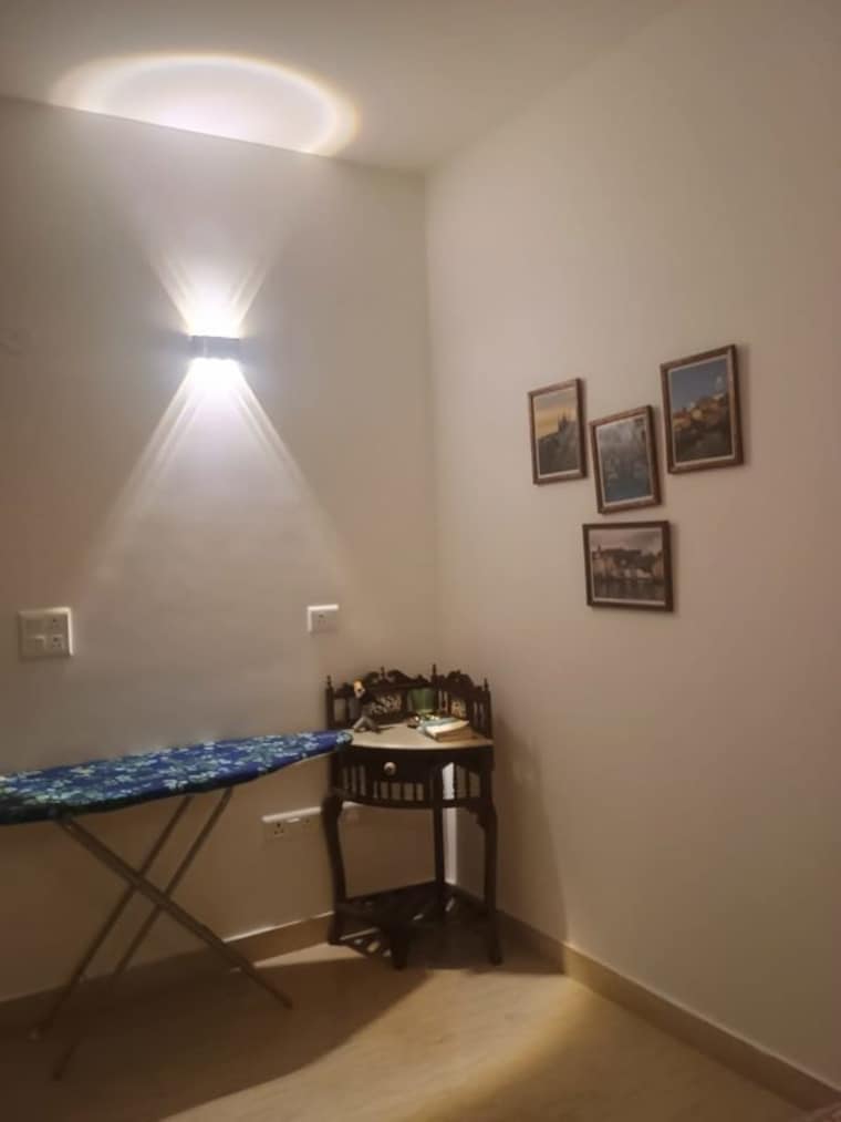 Bedroom, east of kailash 2 Bedroom 125 Sq.Yd. Builder Floor In East Of Kailash Delhi 10553941
