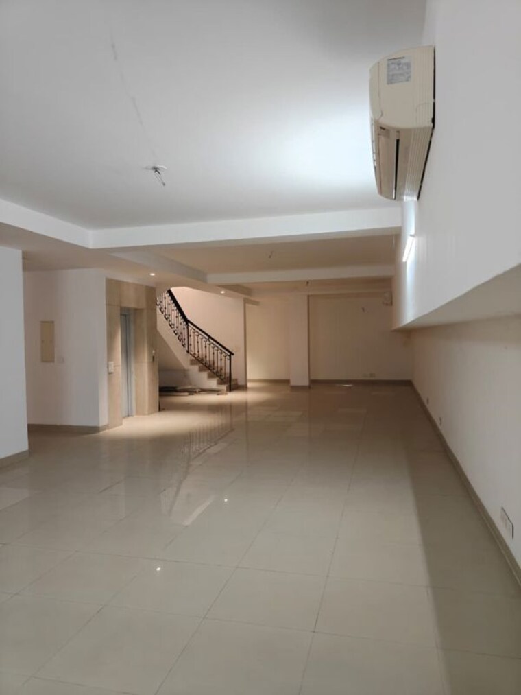 Room, emaar-marbella 5 Bedroom 361 Sq.Yd. Villa In Sector 66 Gurgaon 10553946