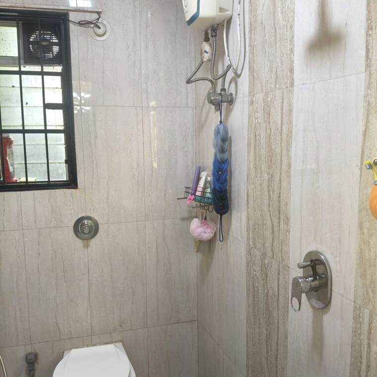 Bathroom, lower govind nagar 1 Bedroom 560 Sq.Ft. Apartment In Lower Govind Nagar Mumbai 10553958