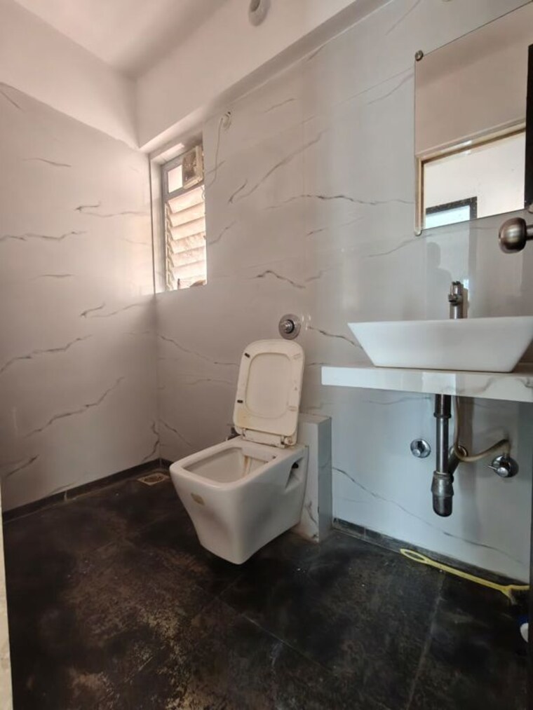 Bathroom, rite-skyluxe 2 Bedroom 1200 Sq.Ft. Apartment In Chembur Mumbai 10553964