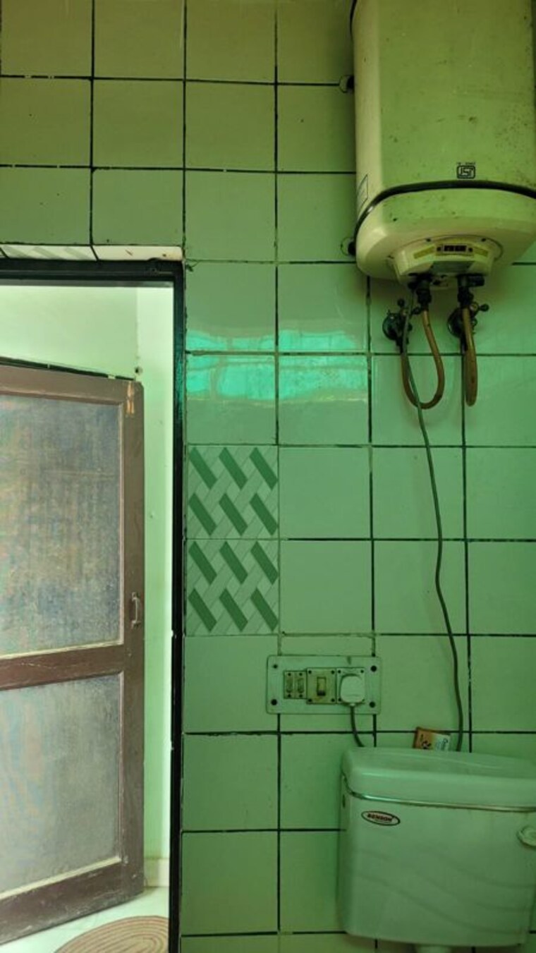Bathroom, palam-vihar-residents-association 1 RK 580 Sq.Ft. Apartment In Palam Vihar Gurgaon 10553959