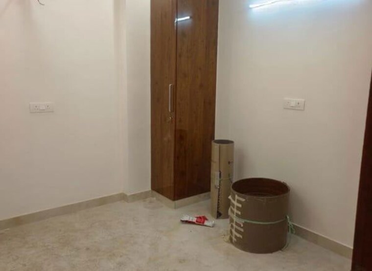 Bathroom, kalkaji 3 Bedroom 135 Sq.Yd. Builder Floor In Kalkaji Delhi 10553970