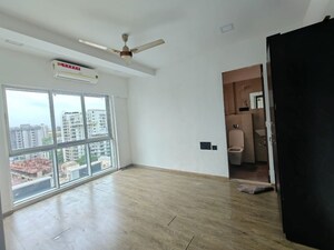 Room in 2 BHK Apartment at Rite Skyluxe, Chembur – for Rent