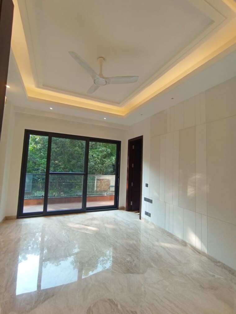 Room, kailash colony 4 Bedroom 5000 Sq.Ft. Builder Floor In Kailash Colony Delhi 10553989