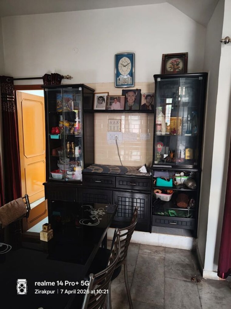 Living Room, raglan-gulmohar-trends 5 Bedroom 1650 Sq.Ft. Independent House In Dhakoli Zirakpur 10553997
