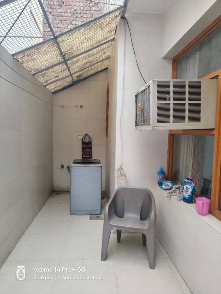 Kitchen, raglan-gulmohar-trends 5 Bedroom 1650 Sq.Ft. Independent House In Dhakoli Zirakpur 10553997