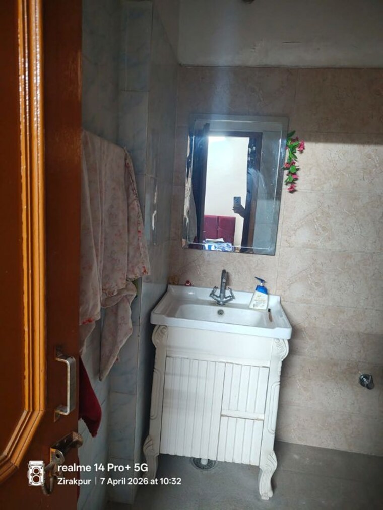 Bathroom, raglan-gulmohar-trends 5 Bedroom 1650 Sq.Ft. Independent House In Dhakoli Zirakpur 10553997