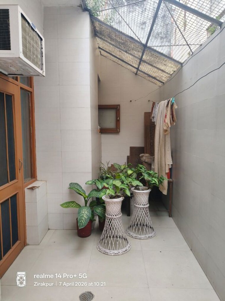 Living Room, raglan-gulmohar-trends 5 Bedroom 1650 Sq.Ft. Independent House In Dhakoli Zirakpur 10553997