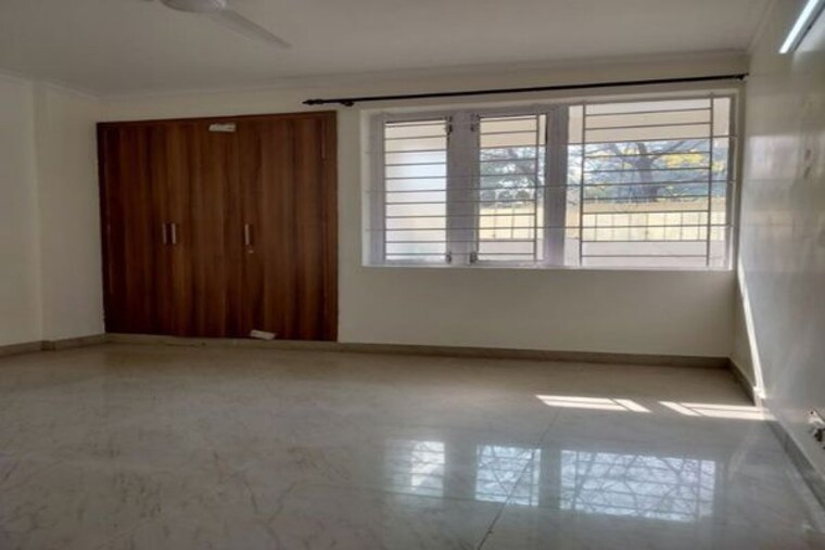 Room, vasant kunj 2.5 Bedroom 1210 Sq.Ft. Apartment In Vasant Kunj Delhi 10553984