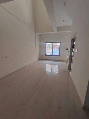 Room in 4 BHK Apartment at Kolte Patil Life Republic Sound of Soul, Hinjewadi – for Rent