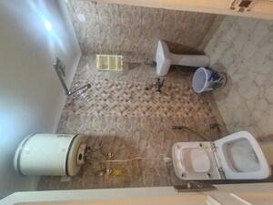 Furnished Amenities in 3 BHK Builder Floor at Panchsheel Vihar – for Rent