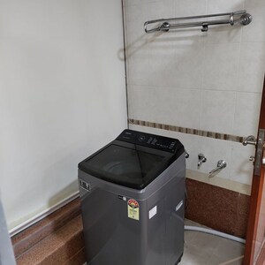 Furnished Amenities in 1 BHK Apartment at Sushant Lok I – for Rent
