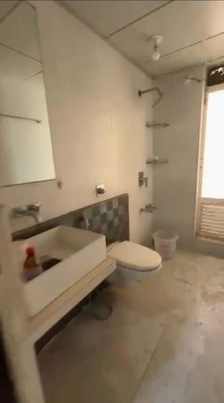 Bathroom, dosti-group-imperia 3 Bedroom 734 Sq.Ft. Apartment In Manpada Thane 10554058