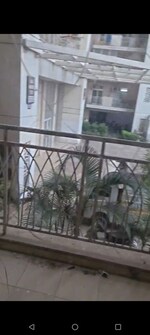 1520 Sq.Ft. Apartment in Mahagun My Woods