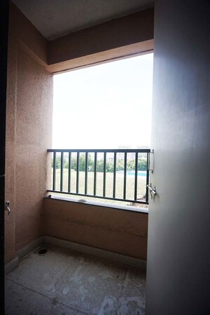 Room in 2 BHK Apartment at Mundhwa – for Sale