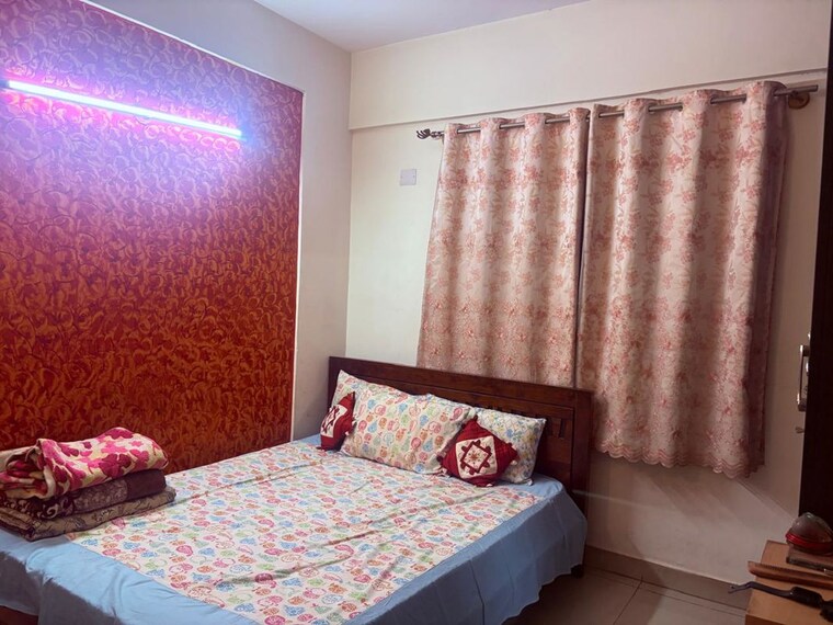 Bedroom, sln-lake-front 2 Bedroom 800 Sq.Ft. Apartment In Kadugodi Bangalore 10554019