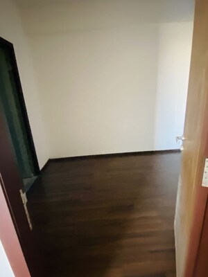 Room in 4 BHK Apartment at Estado Presidential Phase II, Ravet – for Sale