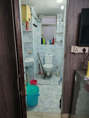 Bathroom in 1 RK Builder Floor at Sector 47 – for Rent