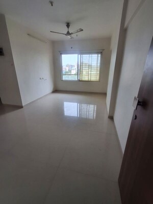 Living Room in 2 BHK Apartment at Chembur – for Rent