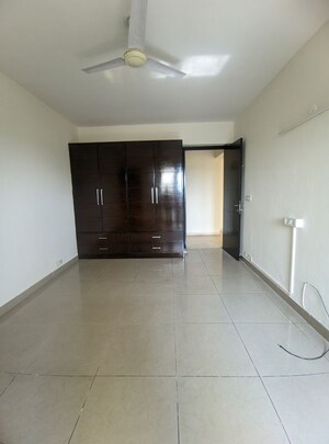 2 BHK Apartment For Sale in Eros Kenwood Tower, Sector 39