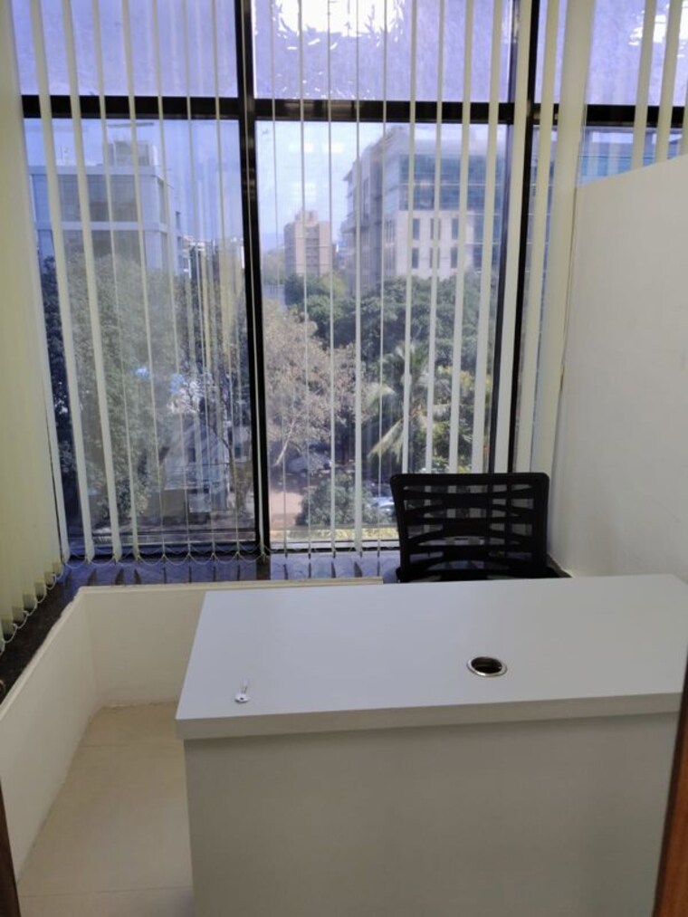 Balcony, kamla-building Commercial Office Space 1450 Sq.Ft. In Parel Mumbai 10554114