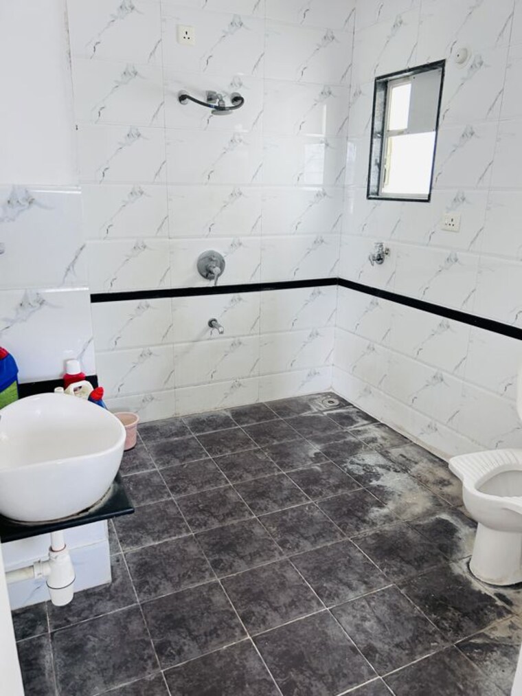Bathroom, garve-golden-treasures 1 Bedroom 700 Sq.Ft. Apartment In Punawale Pune 10554116