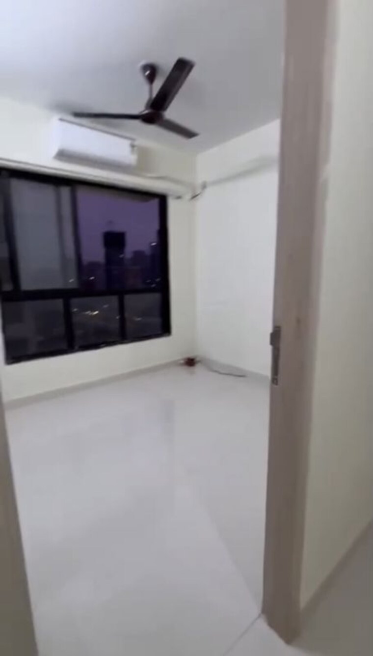Room, dadar east 2 Bedroom 600 Sq.Ft. Apartment In Dadar East Mumbai 10554138