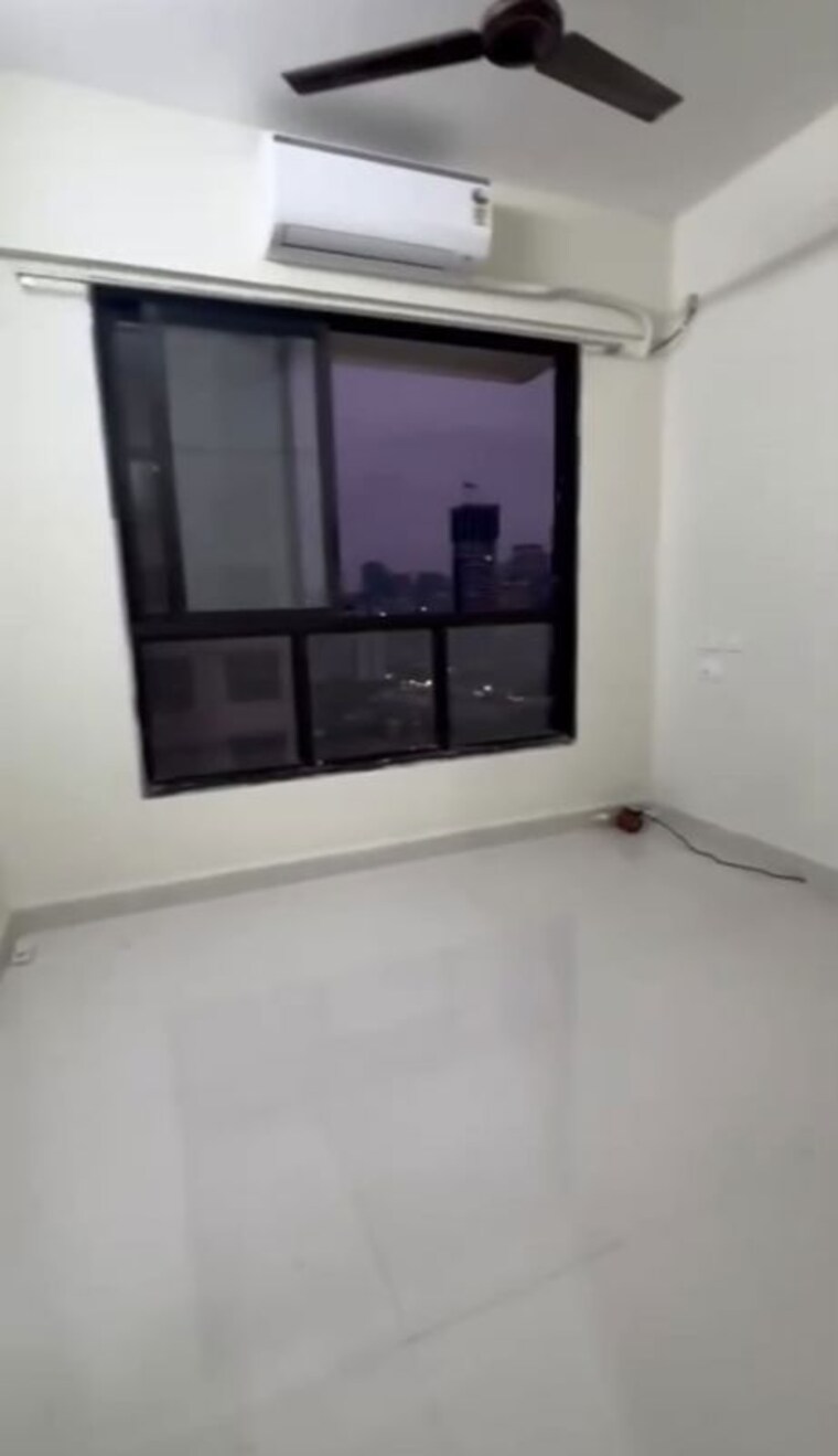 Room, dadar east 2 Bedroom 600 Sq.Ft. Apartment In Dadar East Mumbai 10554138